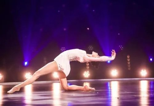 舞蹈演员李艳超多大结婚了吗老公是谁 李艳超个人资料身高简介