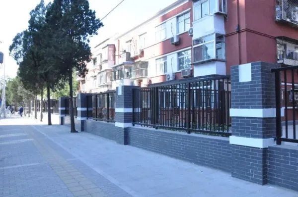 郑州一小区暴雨中倒下一堵墙,维修费129万,这个价格是否合理?