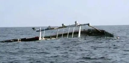 印尼海域客船翻沉 疑因恶劣天气所致21人死亡