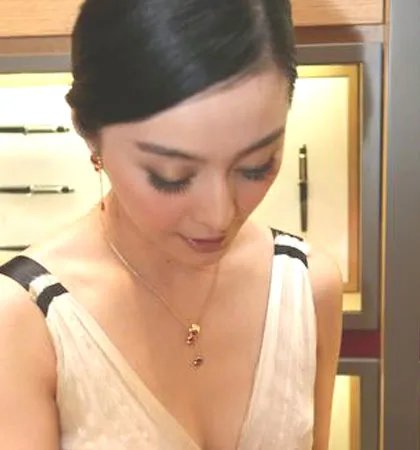 范冰冰全部裸身照曝光 范冰冰激情床戏大集合