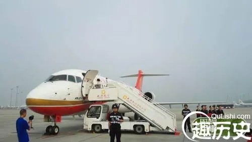 我国喷气客机首飞 正式进入世界民用飞机市场行业