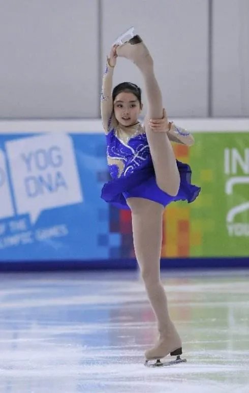 李子君的男友是樊振东吗 李子君因胸部发育太大而退役真假