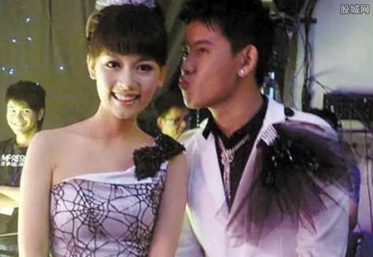 孙骁骁李响的结婚照曝光 家庭背景雄厚绝对吓坏你