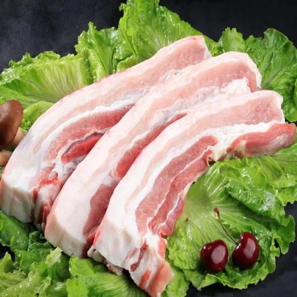 猪肉价格同比下降44.9%,导致其价格下降的原因是什么?