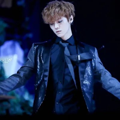 exo鹿晗解约时间？  为何提出解约