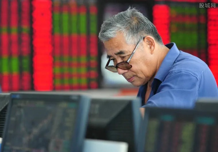 茅台6天蒸发千亿 茅台股价现在是多少?