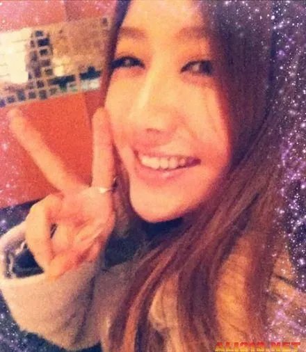 14岁富二代高调炫富 住豪宅、开豪车、秀美女