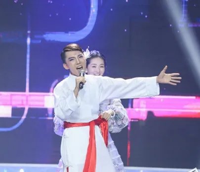 谢娜被小张杰示爱逗笑众人 《偶滴歌神啊2》开播以来收视佳