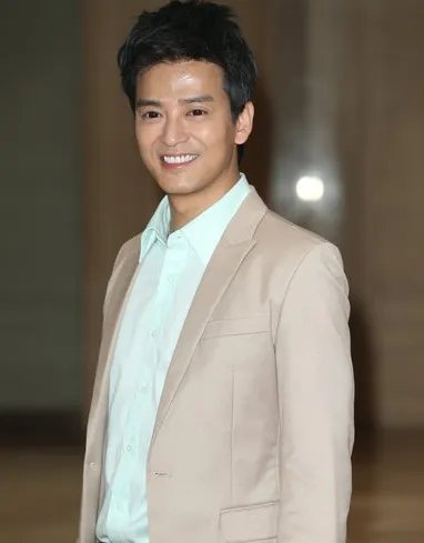 兰陵王陈晓东额头严重过敏 自嘲是因为情绪用的太过猛