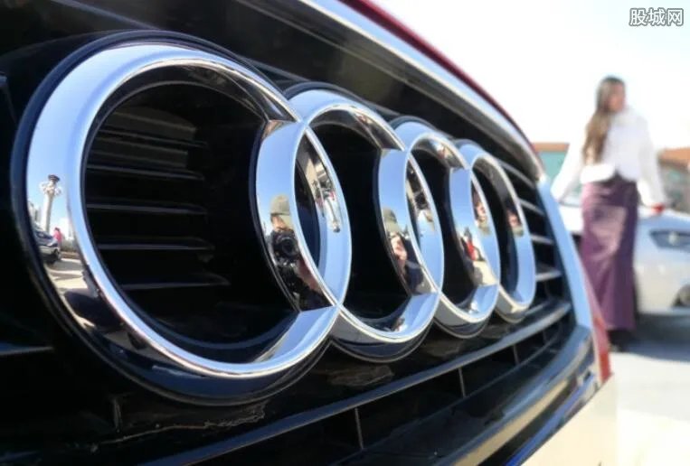 拖欠30万买奥迪 包工头欠工人30万自己买奥迪