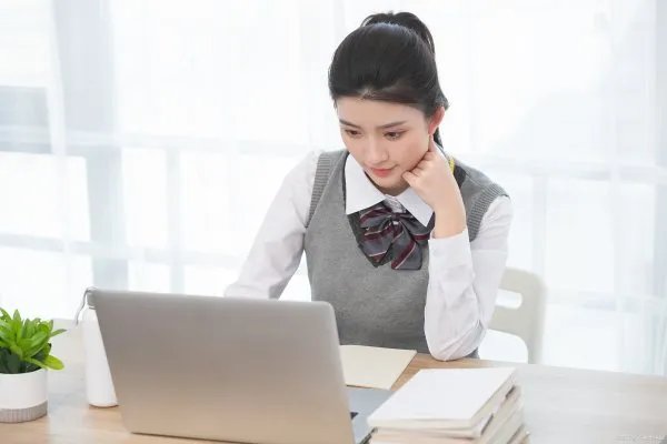 大连一名初三学生检测呈阳性，学校采取了哪些举措？