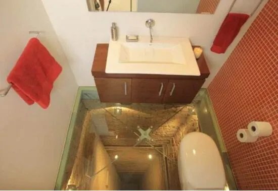 世界上最恐怖的厕所,紧张到你方便不出来