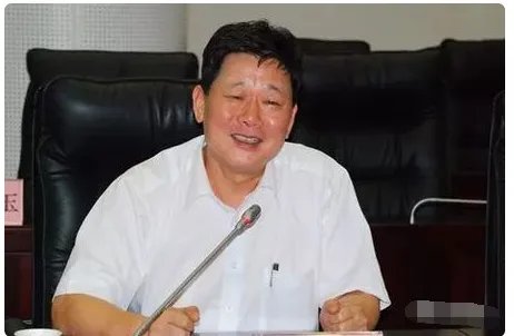 局长敛财5500万后欲出逃被抓了吗?