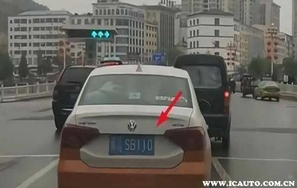 sb110的车牌犯法吗