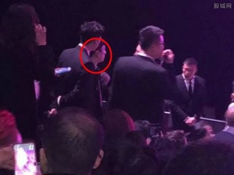 王思聪出席维密秀 投资人王思聪身价高达50亿