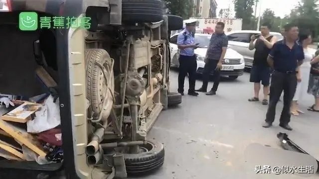 女司机开面包车与劳斯莱斯相撞,或面临200万索赔,你怎么看?