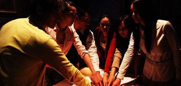 碟仙是真的吗 看一个玩碟仙的真实视频