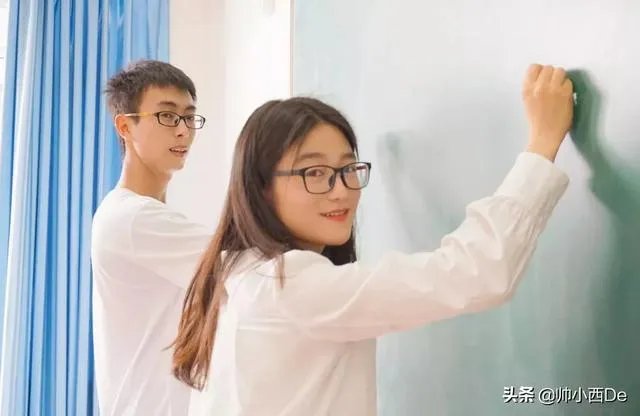 长安大学学霸4年获得奖学金6万，最大的遗憾是没有谈一场恋爱，你呢？