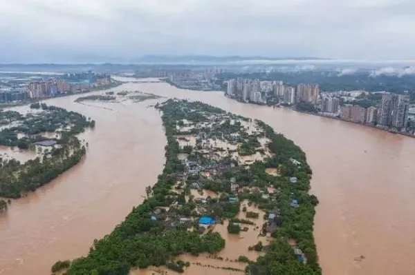 乐山大佛被洪水淹至脚趾,这次的洪水有多大?