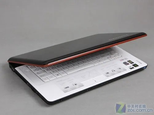 独家:联想全能型IdeaPad Y550本评测