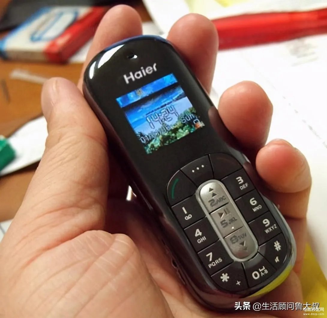 最小手机新款2013(十款最小的手机,超迷你)