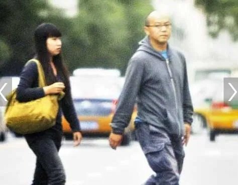 网曝窦唯再得女 现第三任妻子与女儿照片曝光