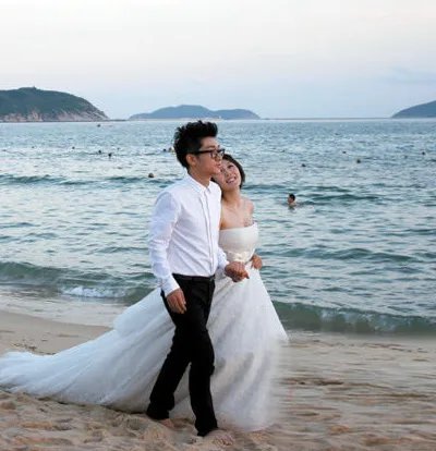 中国好声音金志文求婚成功 可爱女友不离不弃