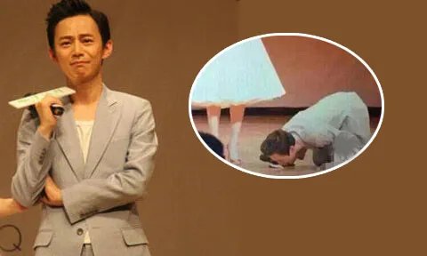 何炅跪吻母校当众泪奔 北外宣传《栀子花开》