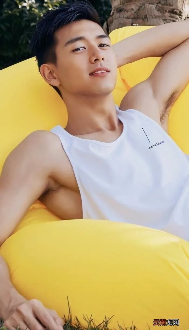 白敬亭想跟李现学撩妹 李现微博新浪微博