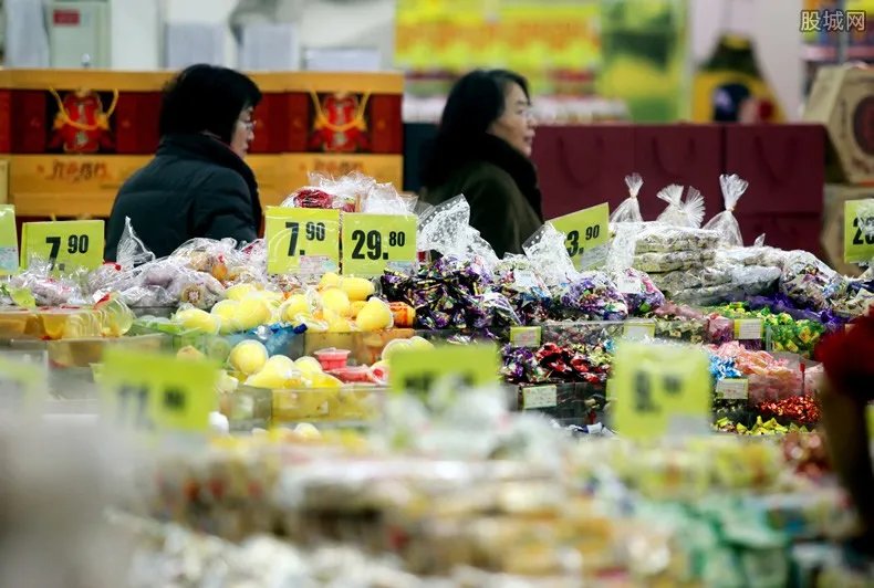 严打疫情哄抬物价 做到明码标价诚信经营