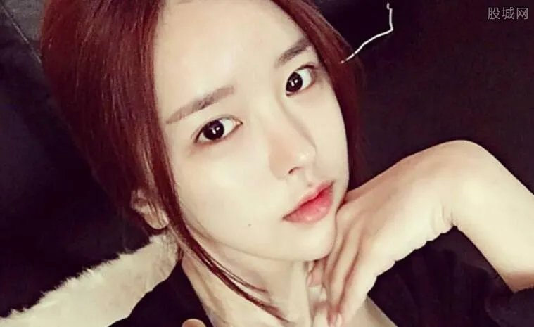 4p门女主角王越 曾出卖肉体当上电竞队长