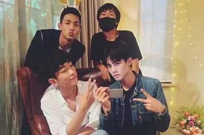 宋威龙是弯的喜欢男人 宋威龙和王以纶床戏 王以纶宋威龙为什么亲