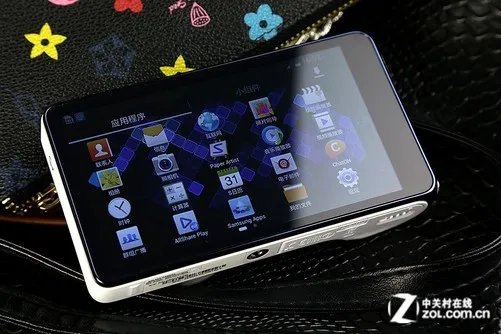 完美与安卓融合 三星Galaxy Camera评测