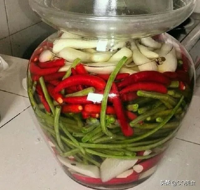 四川泡菜有哪些特点？