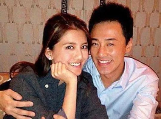 曝林峯张馨月大婚 花千万五地设宴再购亿元豪宅