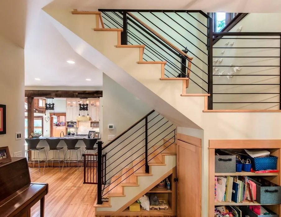 铁艺楼梯扶手价格是多少 铁艺楼梯扶手如何保养