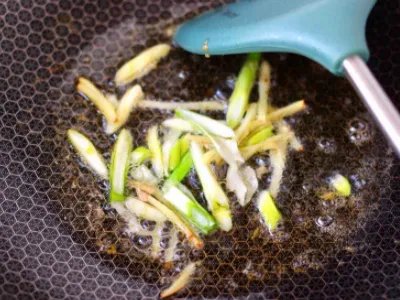 绿豆芽怎么炒好吃？