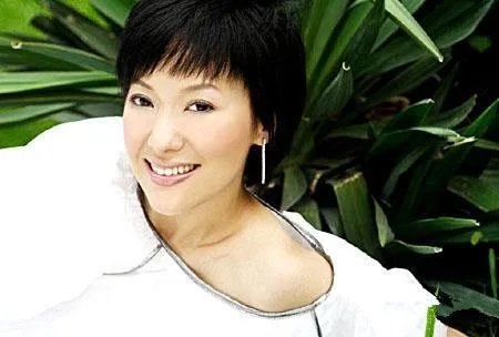 歌手周艳泓老公是谁 与毕福剑的关系被网友猜测