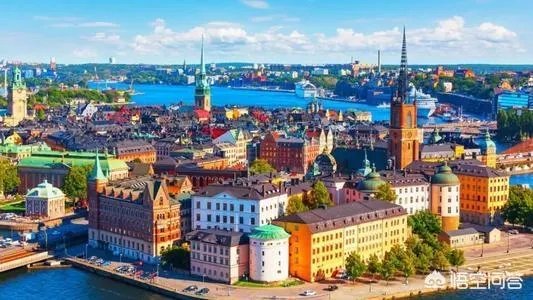 为何有人说瑞典第1个向新冠疫情“投降”，是害人又害己呢？