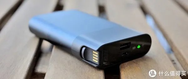 无限流量卡的好朋友 — 紫米 MF885 无线4G路由器