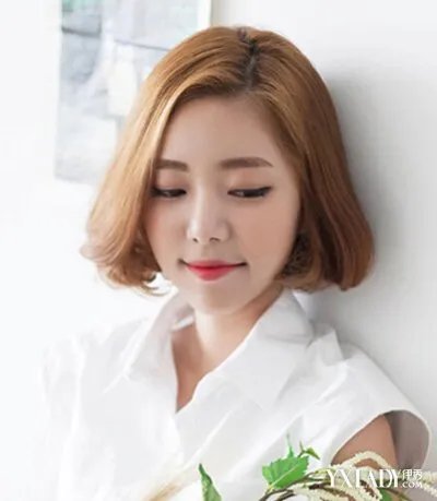 2018短发烫发中发型图片