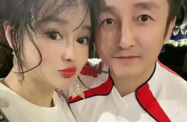 冉莹颖发文回应直播情绪崩溃,这到底是怎么回事?