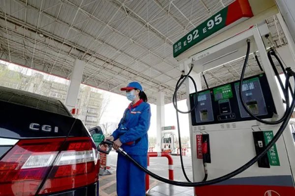 国内油价将于12月5日24时起调整 有望出现“二连跌”