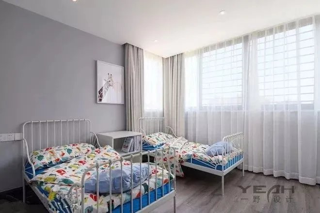 双人床的儿童房相比上下铺，哪个更好？