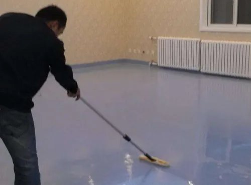 有哪些地板清洗打蜡的方法  教你怎样给地板清洗打蜡