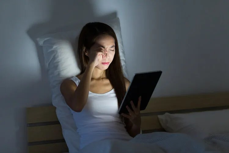 “左眼跳财，右眼跳灾”，其实是错的，眼皮跳是在提醒你这3件事