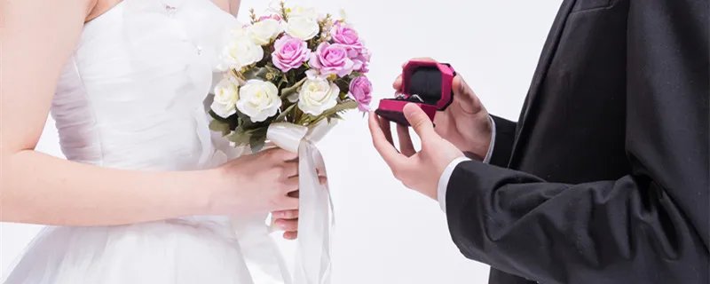 十指戴戒指的含义是什么 十指戴戒指有什么含义