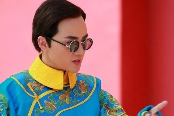 溥仪回故宫,被拦住要求买门票,他随后说了什么,让对方非常尴尬?