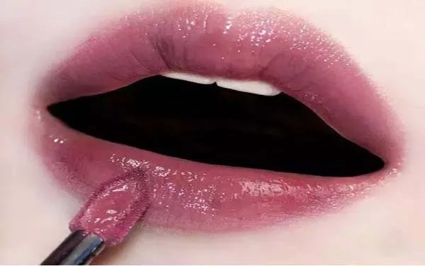 注射丰唇大概需要多少钱呢