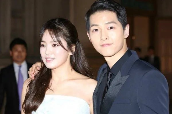 宋仲基离婚近照曝光,为何网友的关注点全在他的帽子上?